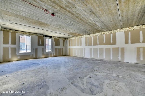 Empty room, Interior, Wooden Ceilings