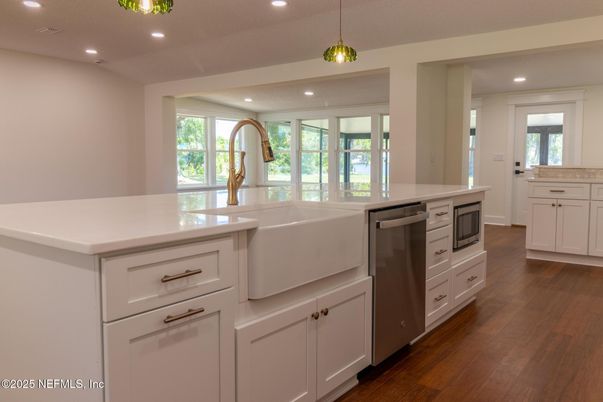 Interior, Kitchen, Pendant Lights, Recessed Lighting, Wood Texture Flooring
