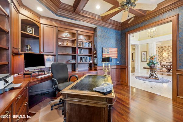 Home Office, Interior, Recessed Lighting, Wooden Beams, Wood Texture Flooring