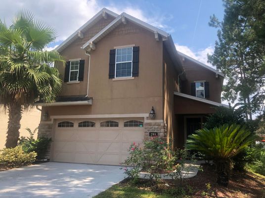 Attached, Exterior, Facade, American Craftsman