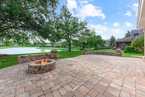 Backyard, Exterior, Water