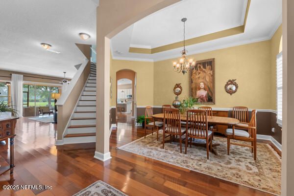 Chandelier, Dining room, Interior, Wood Texture Flooring