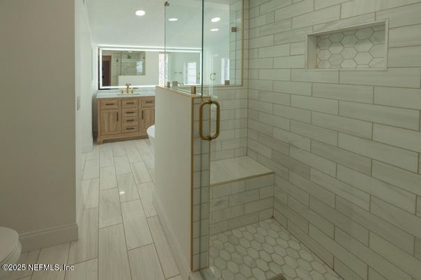 Bathroom, Interior, Recessed Lighting