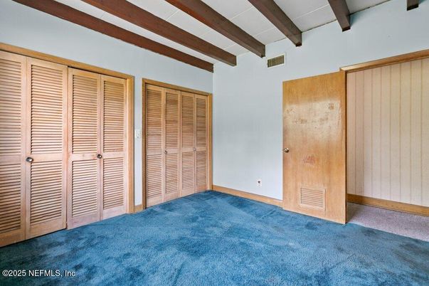 Empty room, Interior, Wooden Beams
