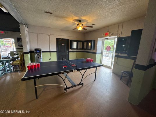 Game Room, Interior
