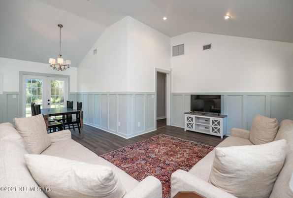 Chandelier, Dining room, Interior, Living room, Recessed Lighting, Wood Texture Flooring