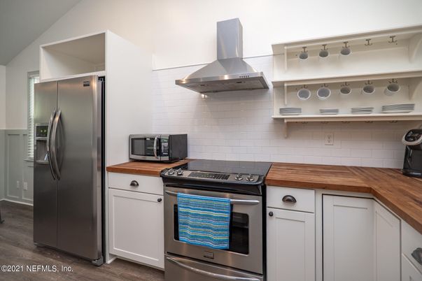 Interior, Kitchen, Stainless Steel Appliances, Wood Texture Flooring
