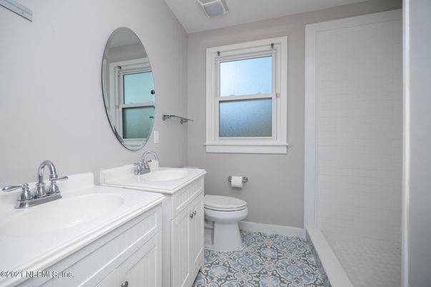 Bathroom, Dual Sink Vanities, Interior