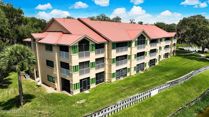 Backyard, Exterior, Facade, Condo Building