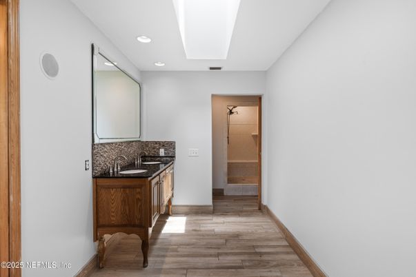 Bathroom, Interior, Recessed Lighting, Wood Texture Flooring