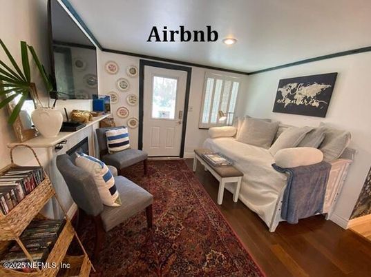 Home Office, Interior, Living room, Recessed Lighting, Wood Texture Flooring