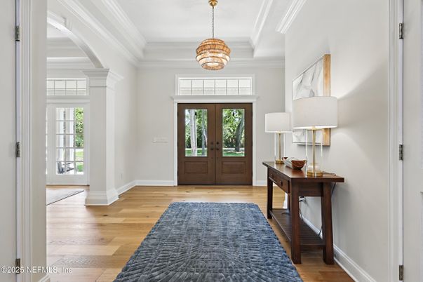 Interior, Pendant Lights, Wood Texture Flooring
