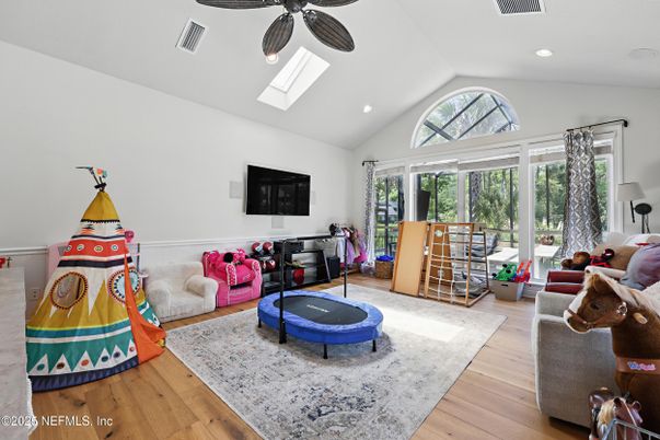 Interior, Recessed Lighting, Wood Texture Flooring