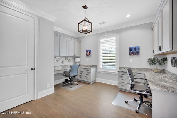 Home Office, Interior, Pendant Lights, Recessed Lighting, Wood Texture Flooring