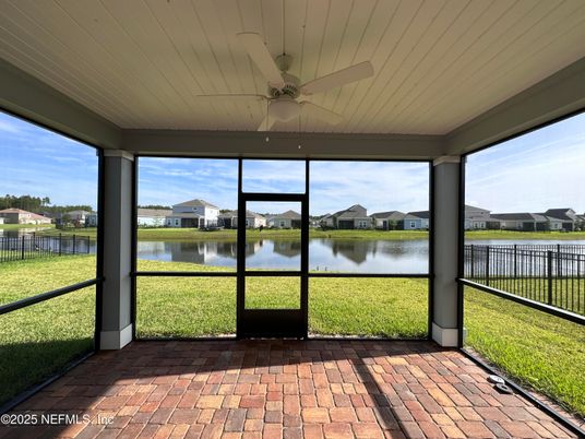 Interior, Sun Room, Water