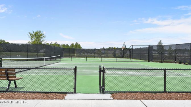 Exterior, Tennis Courts