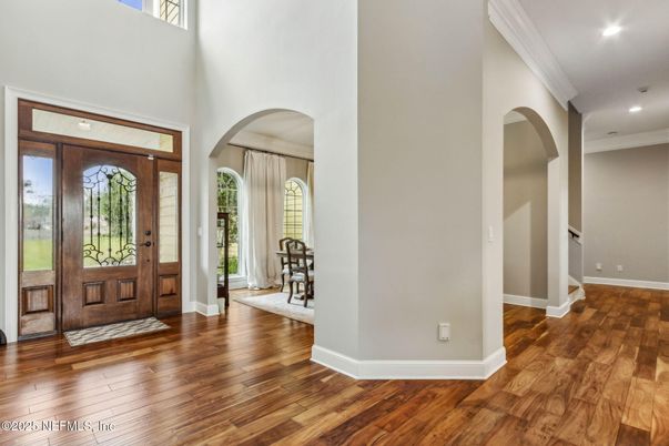 Interior, Recessed Lighting, Wood Texture Flooring