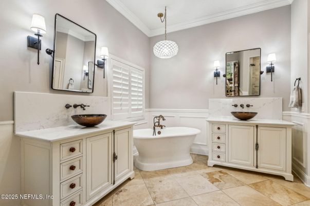 Bathroom, Dual Sink Vanities, Free Standing Baths, Interior, Pendant Lights
