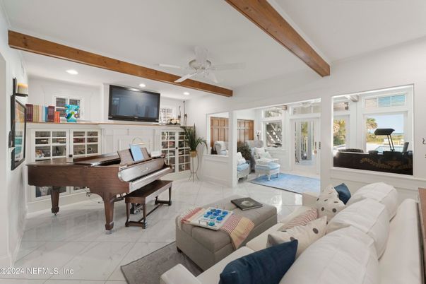 Interior, Living room, Piano, Recessed Lighting, Wooden Beams