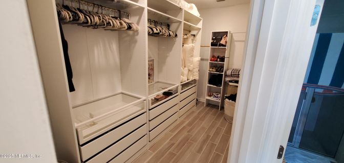 Interior, Walk-in Closets, Wood Texture Flooring