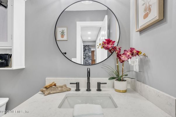 Bathroom, Interior, Recessed Lighting