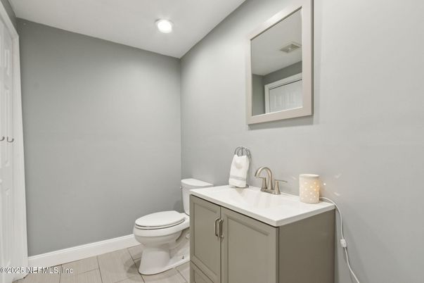 Bathroom, Interior, Recessed Lighting