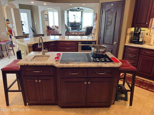 Dining room, Interior, Kitchen, Recessed Lighting