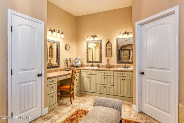 Bathroom, Dual Sink Vanities, Interior