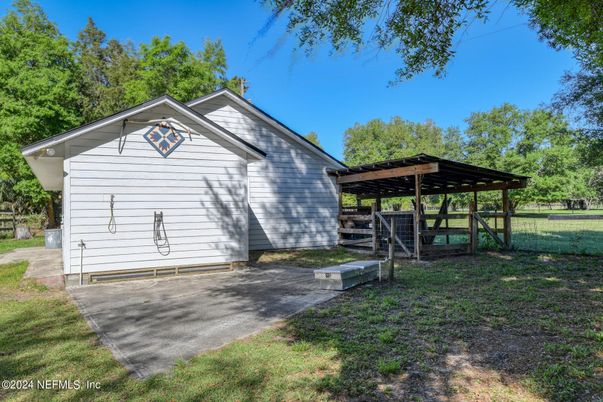 Backyard, Exterior