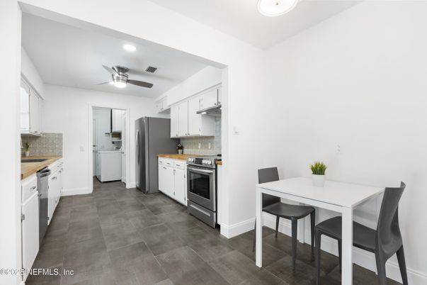 Dining room, Interior, Kitchen, Recessed Lighting