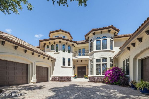 Attached, Exterior, Facade, Mediterranean