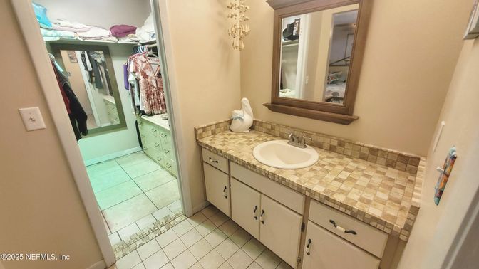 Bathroom, Interior, Tile Countertops