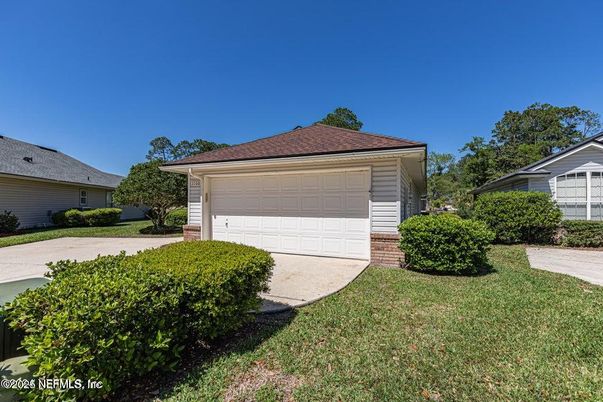 Detached Garage, Exterior