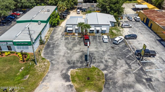 Exterior, Drone
