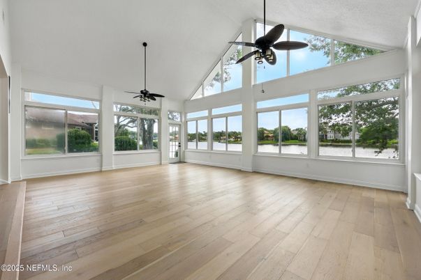 Empty room, Interior, Sun Room, Wood Texture Flooring