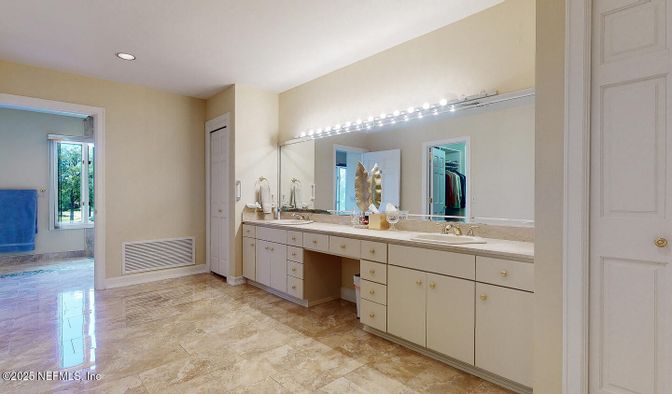 Bathroom, Dual Sink Vanities, Interior, Recessed Lighting