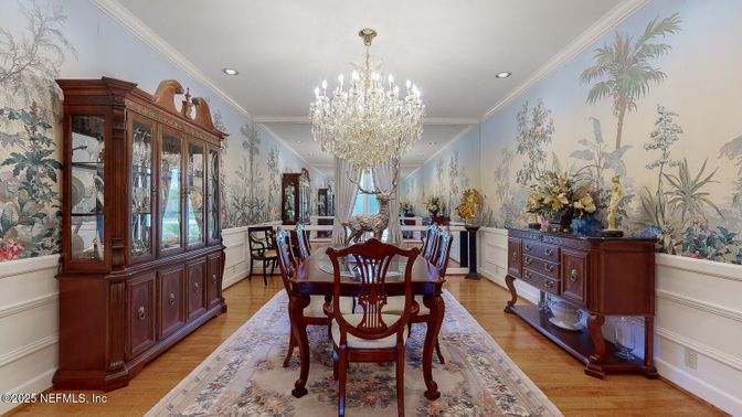 Chandelier, Dining room, Interior, Recessed Lighting, Wood Texture Flooring