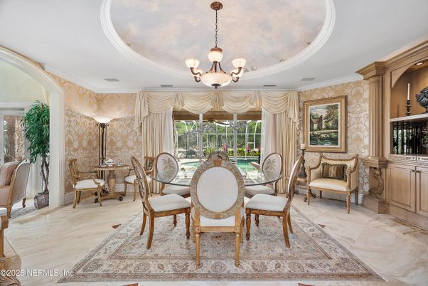 Chandelier, Dining room, Interior