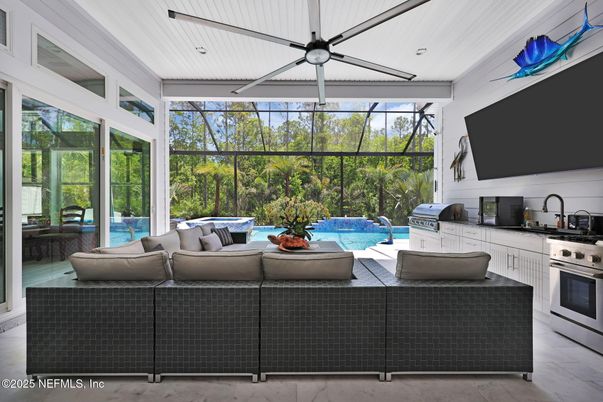 Interior, Pool, Sun Room