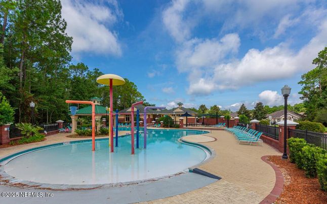 Exterior, Playground, Pool