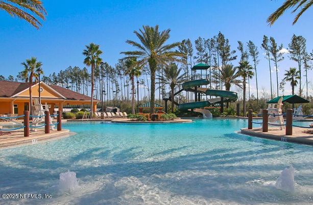 Exterior, Playground, Pool