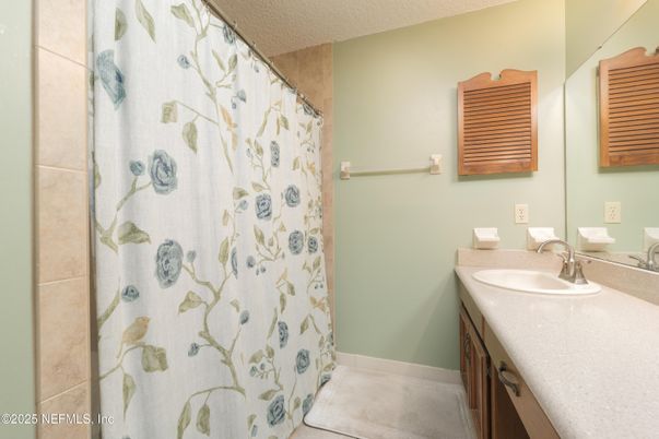 Bathroom, Interior, Tile Countertops