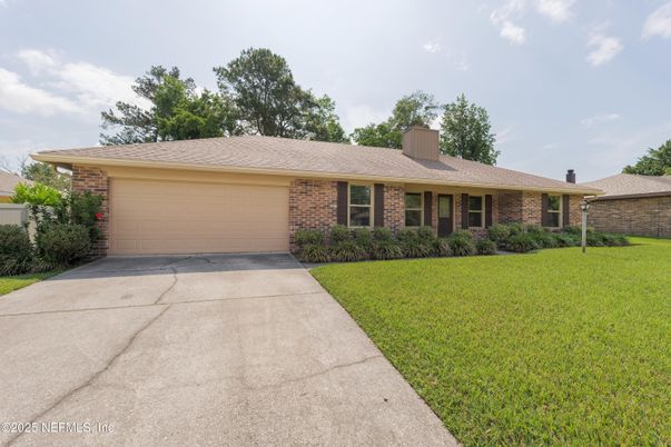 Attached, Exterior, Facade, Brick Facade, Ranch