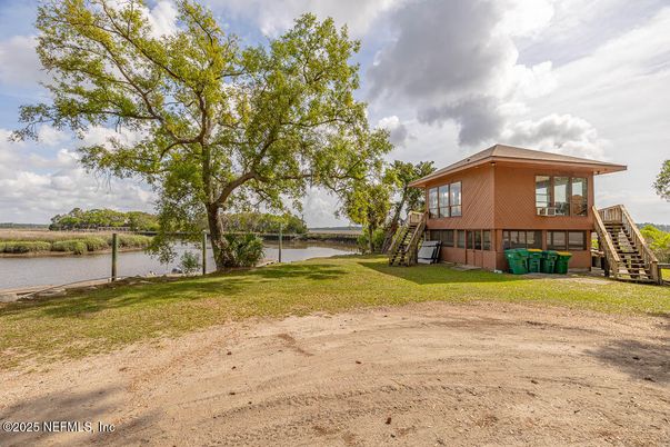 Backyard, Exterior, Lake