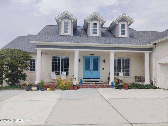 Exterior, Facade, Cape Cod