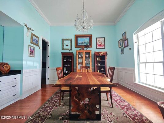 Chandelier, Dining room, Interior, Wood Texture Flooring