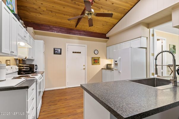 Interior, Kitchen, Wooden Beams, Wooden Ceilings, Wood Texture Flooring