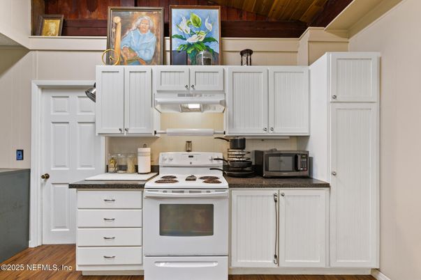 Interior, Kitchen, Wooden Beams, Wooden Ceilings, Wood Texture Flooring