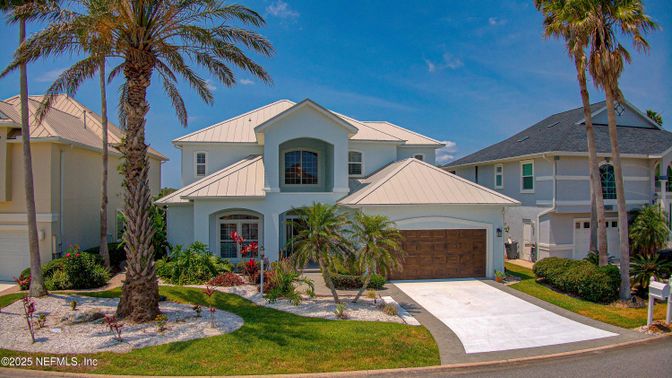 Attached, Exterior, Facade, Spanish Mediterranean