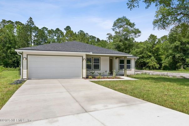 Attached, Exterior, Facade, Ranch